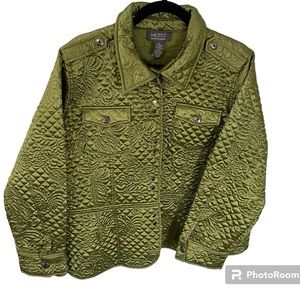 Motto women’s green quilted jacket. SZ 2X. Excellent condition,